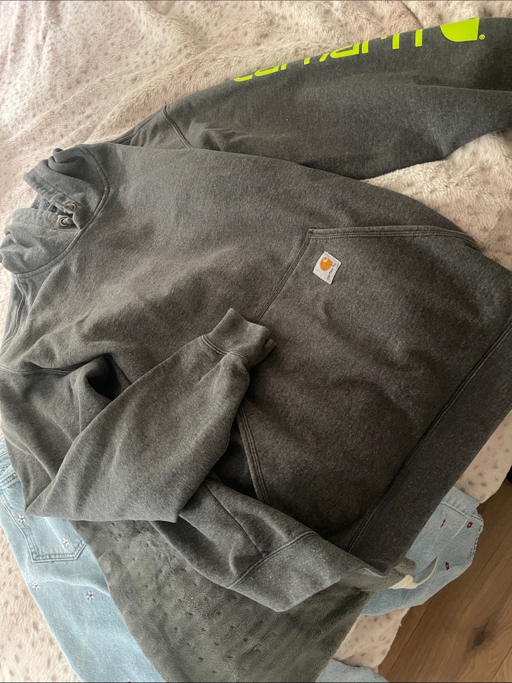 Carhartt Men's xl lose fit Dark Gray Logo Hoodie Sweatshirt with lime green